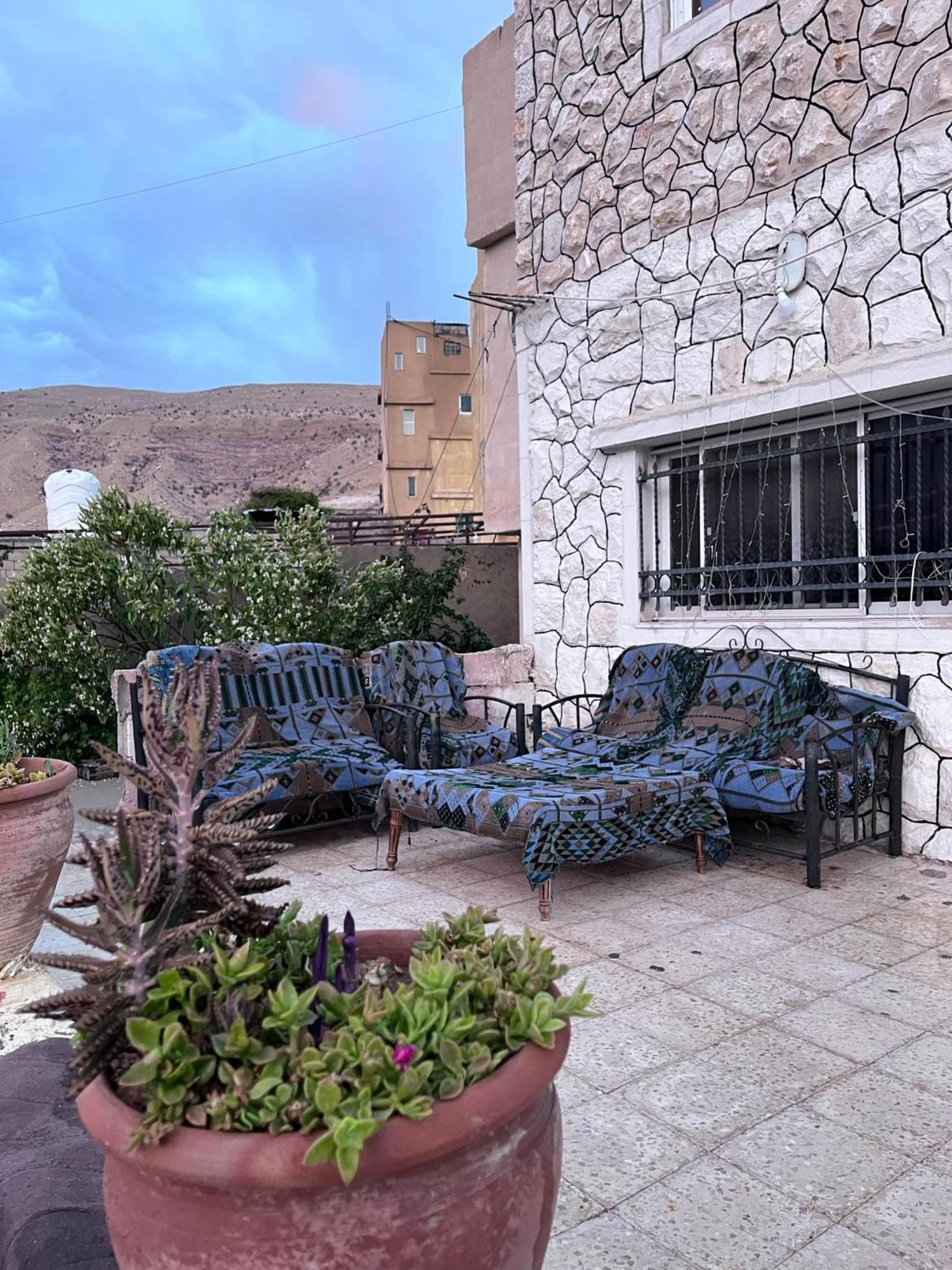 Happy Bedouin House Petra Al Hayy Exterior foto